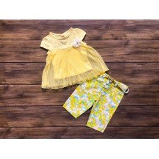 Костюм для дівчинки.